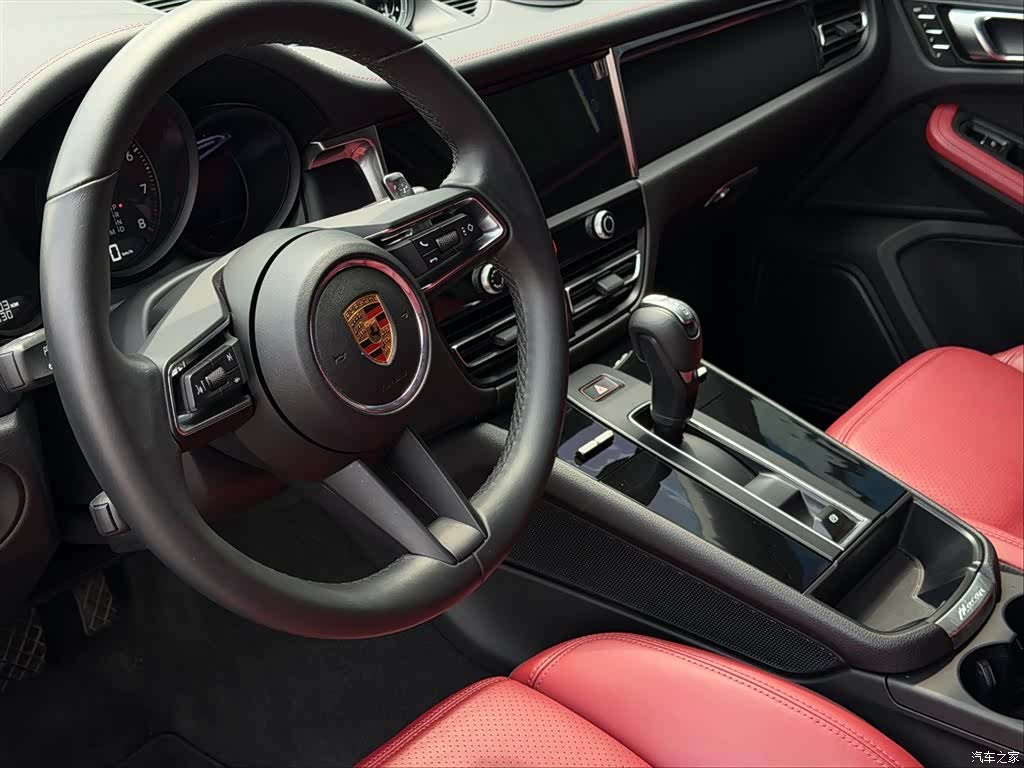 Porsche Macan, 2025 12