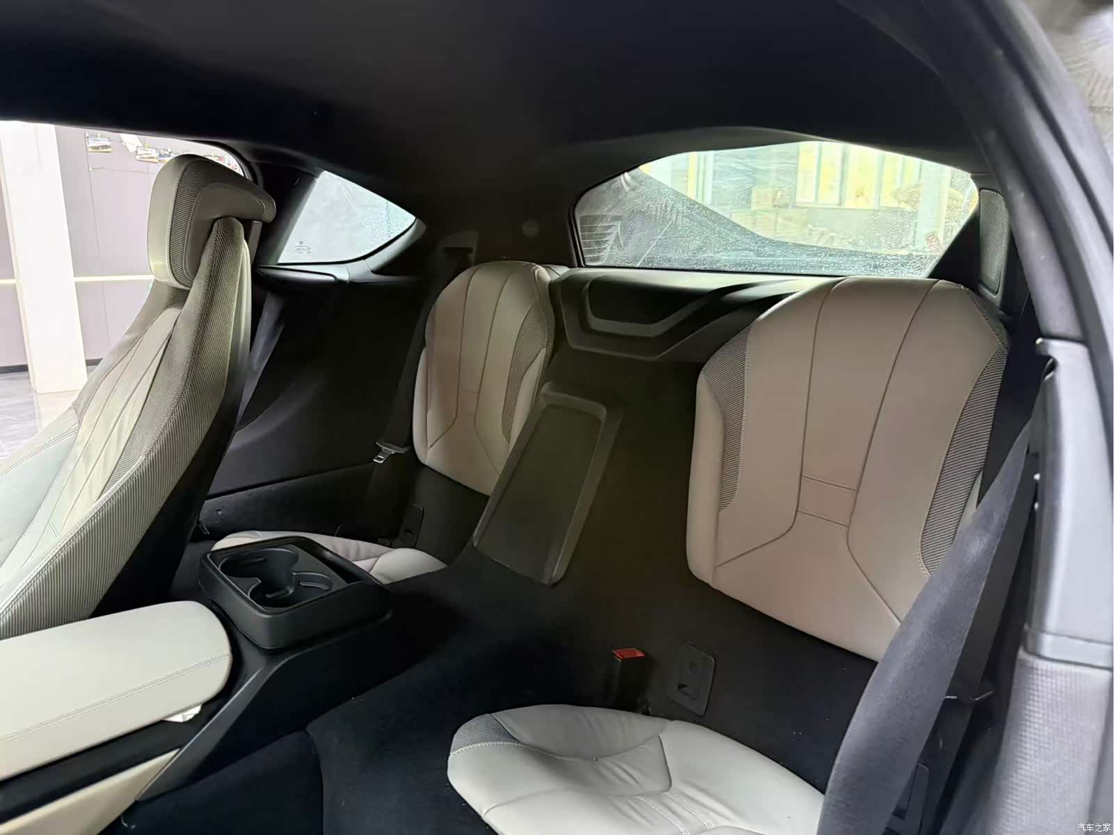 BMW i8, 2015 9