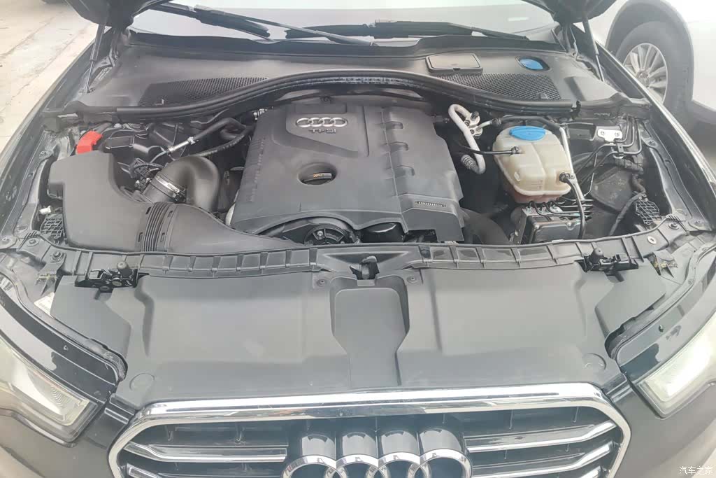 Audi A6L, 2015 10