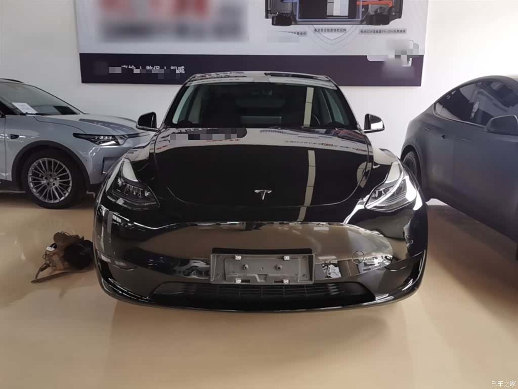 Tesla Model Y, 2023 3