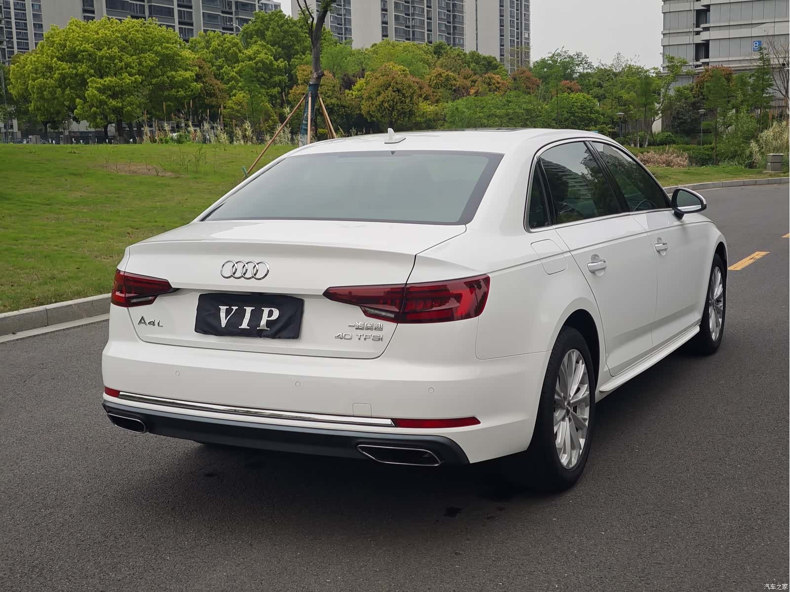 Audi A4L, 2019 21