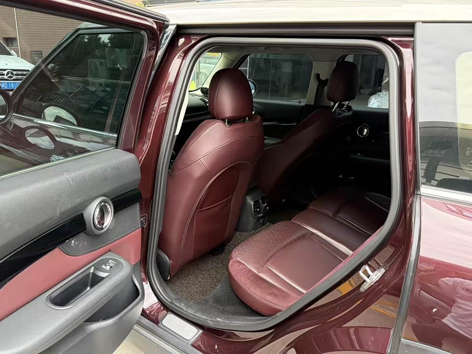 MINI CLUBMAN