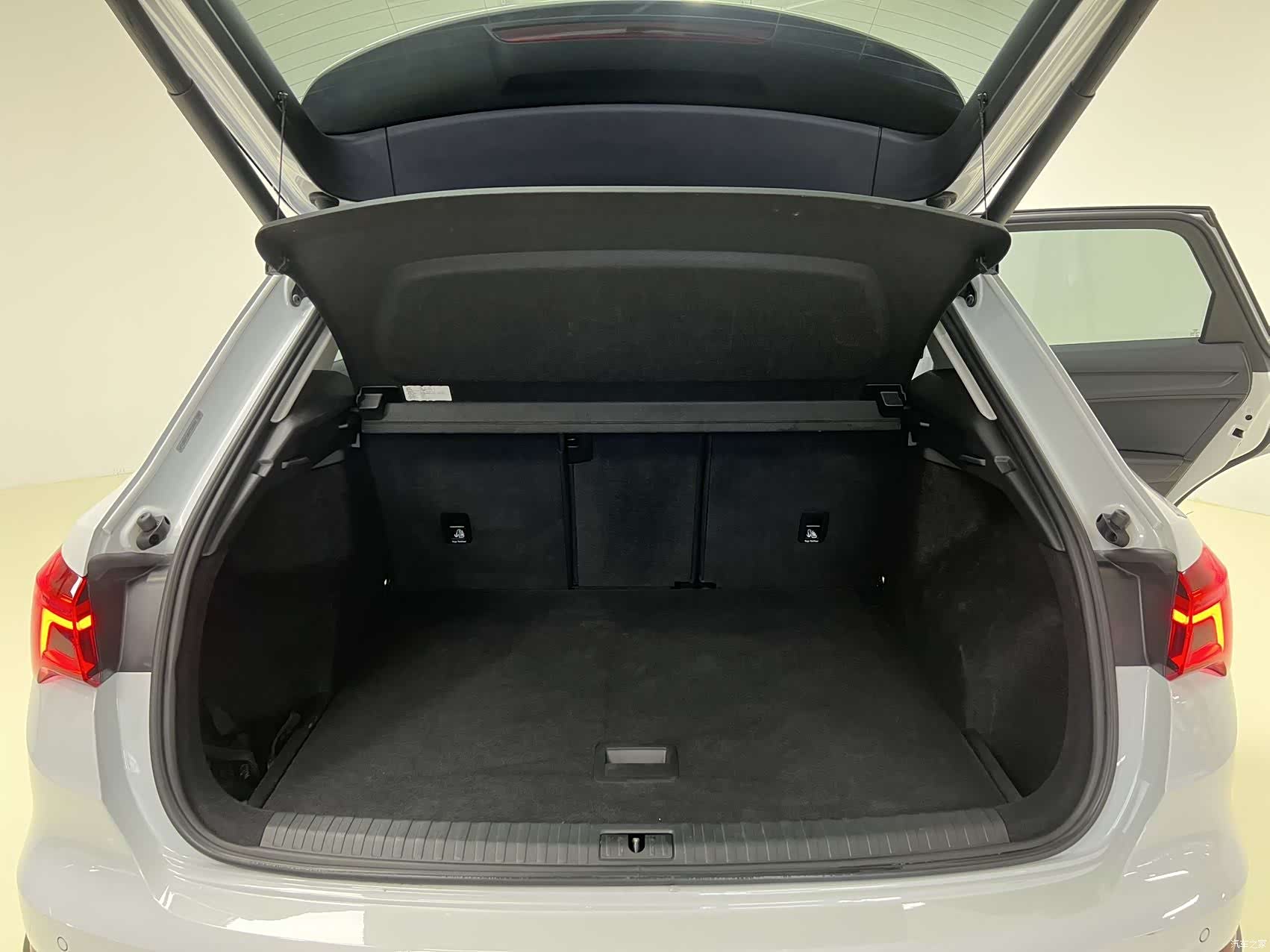 Audi Q3, 2021 10