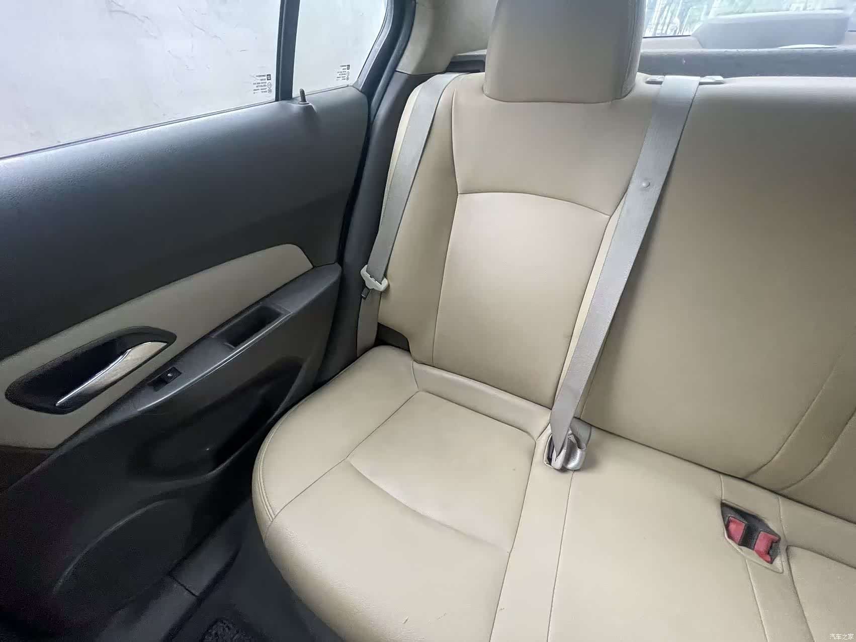 Chevrolet SE, 2015 16
