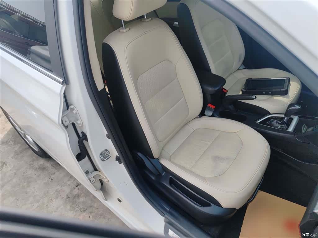 Changan V7, 2016 25