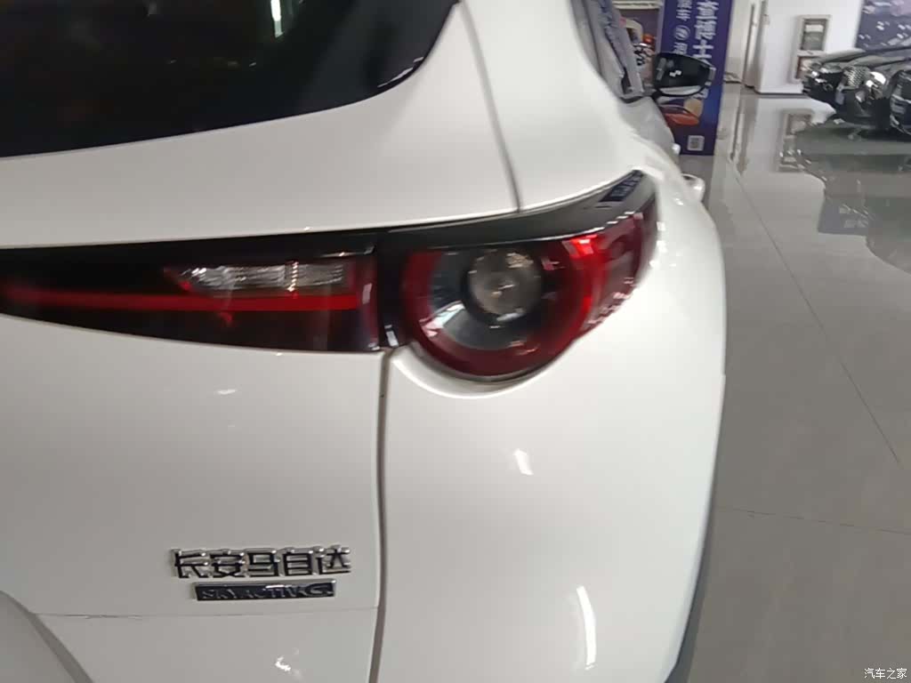 Mazda CX-30, 2021 24