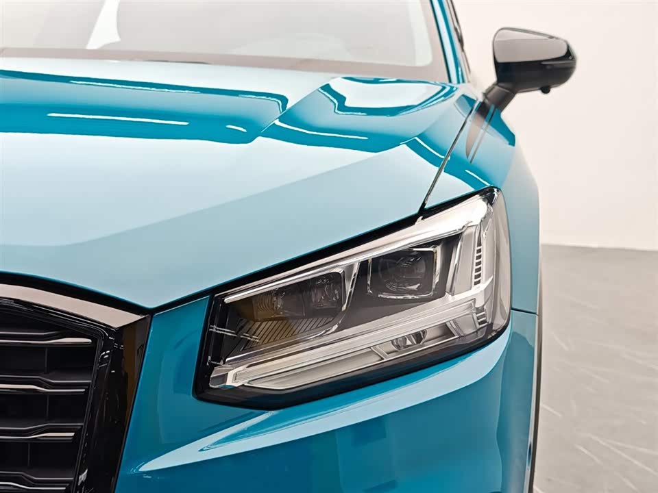 Audi Q2L