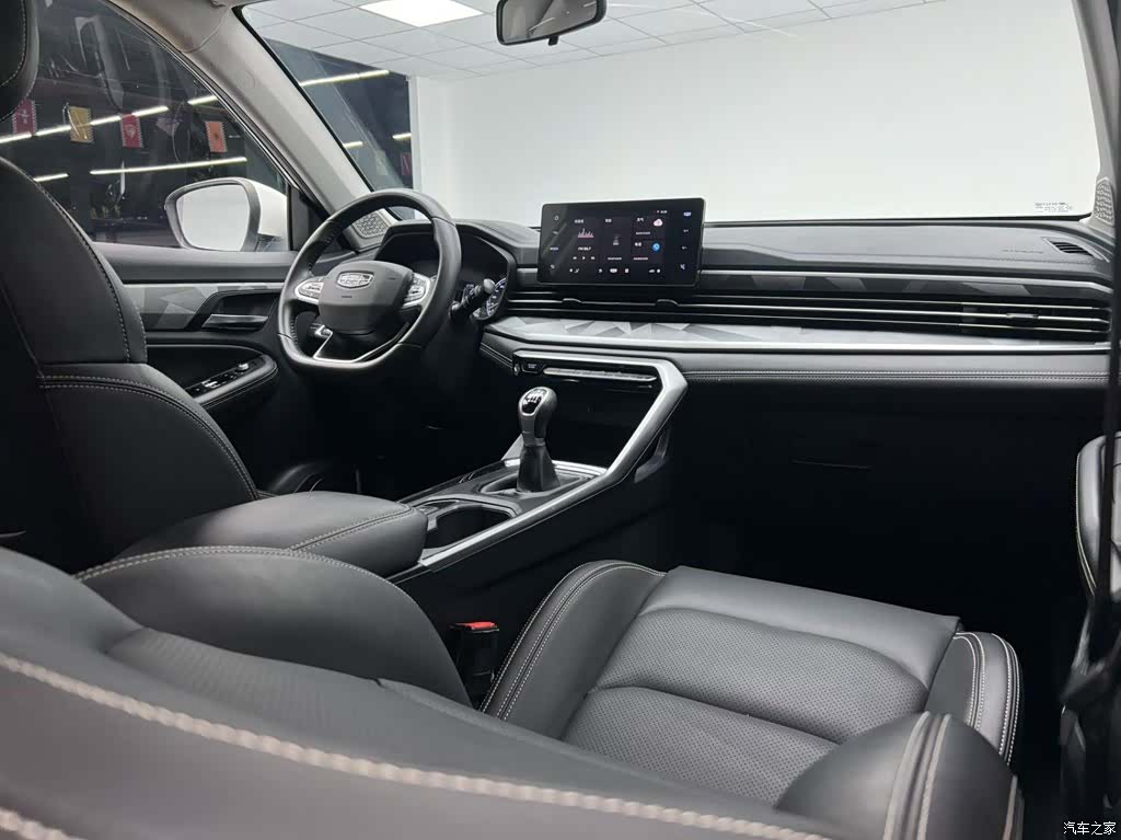 Geely X6, 2022 17