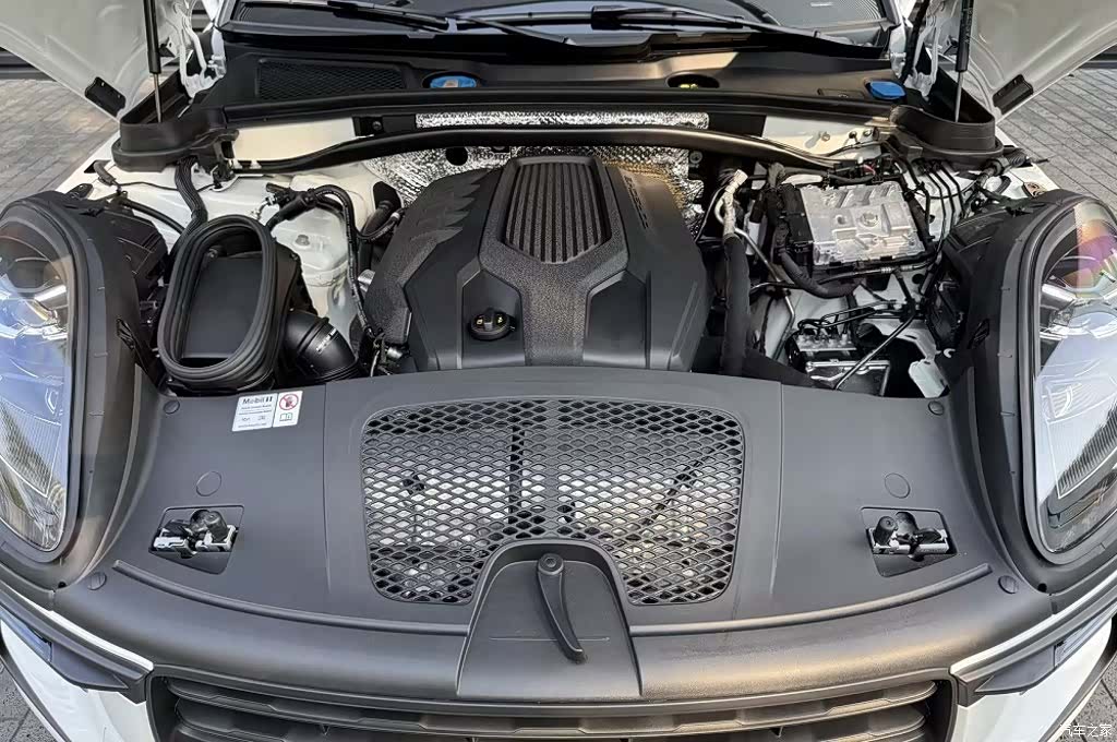 Porsche Macan, 2024 9