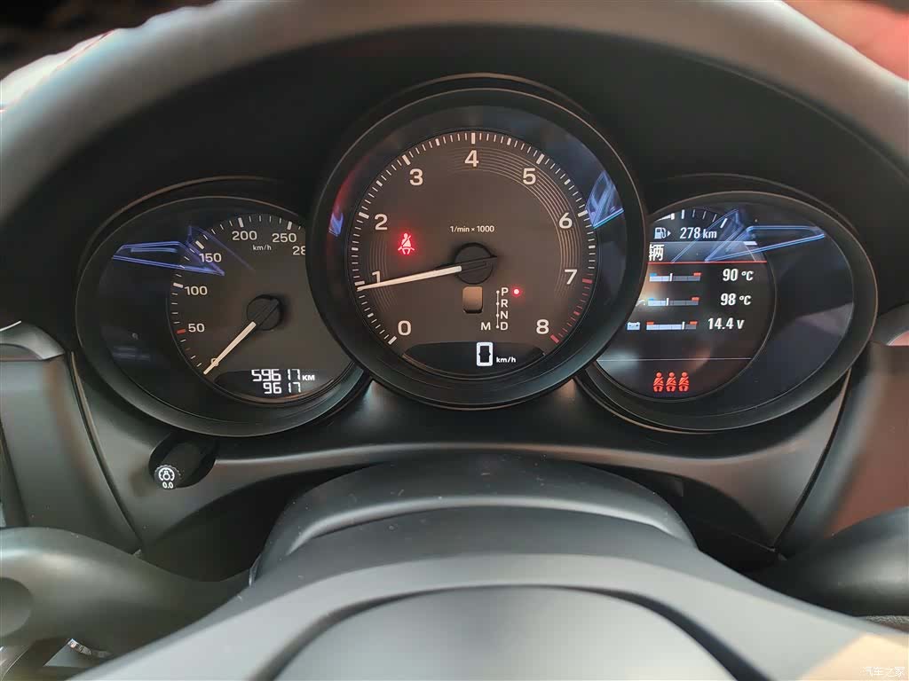 Porsche Macan, 2022 4
