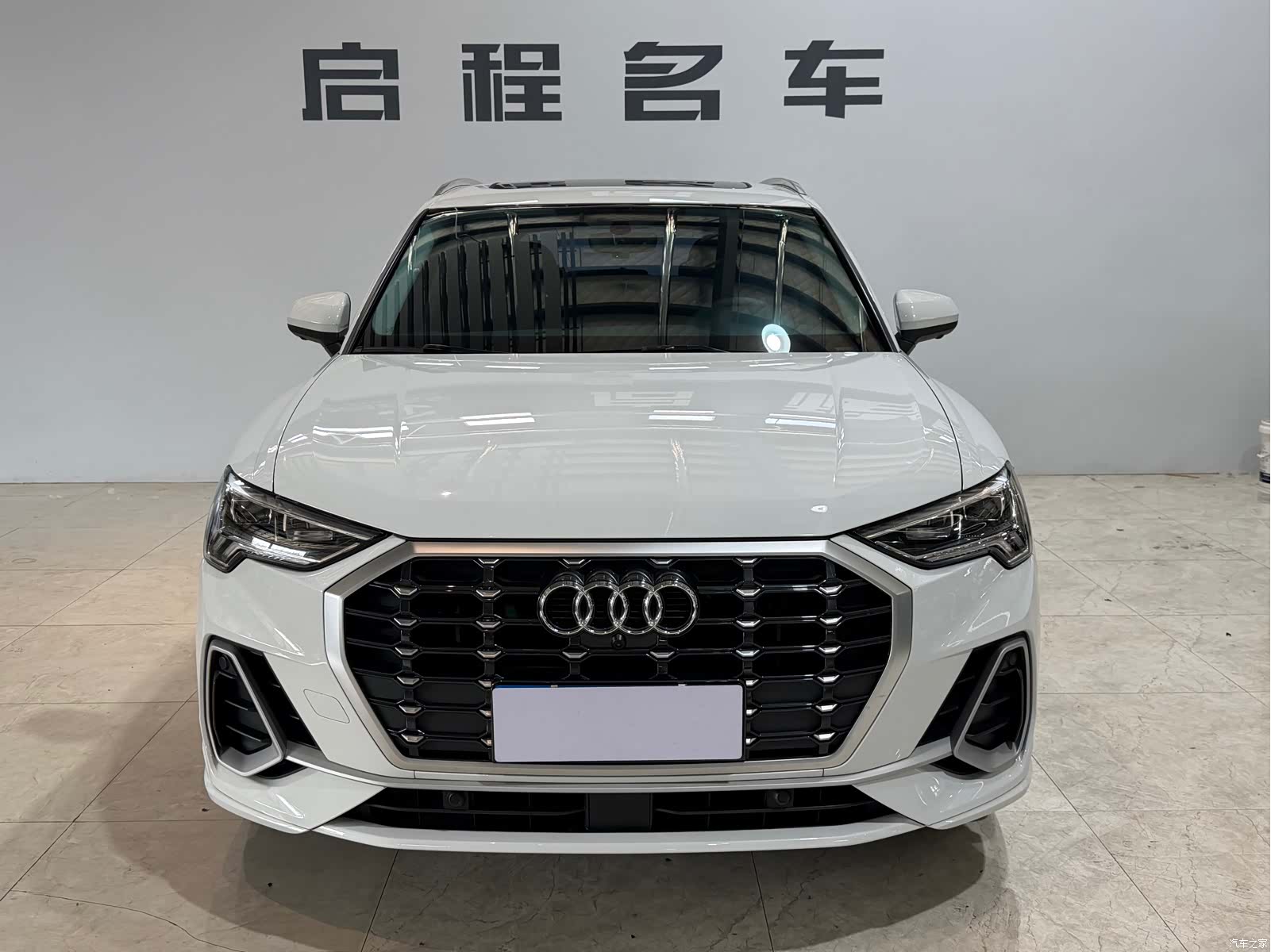 Audi Q3, 2023 2