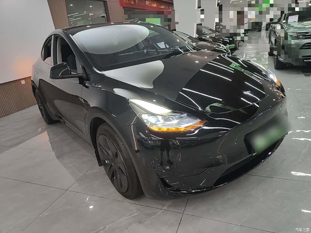 Tesla Model Y, 2022 4