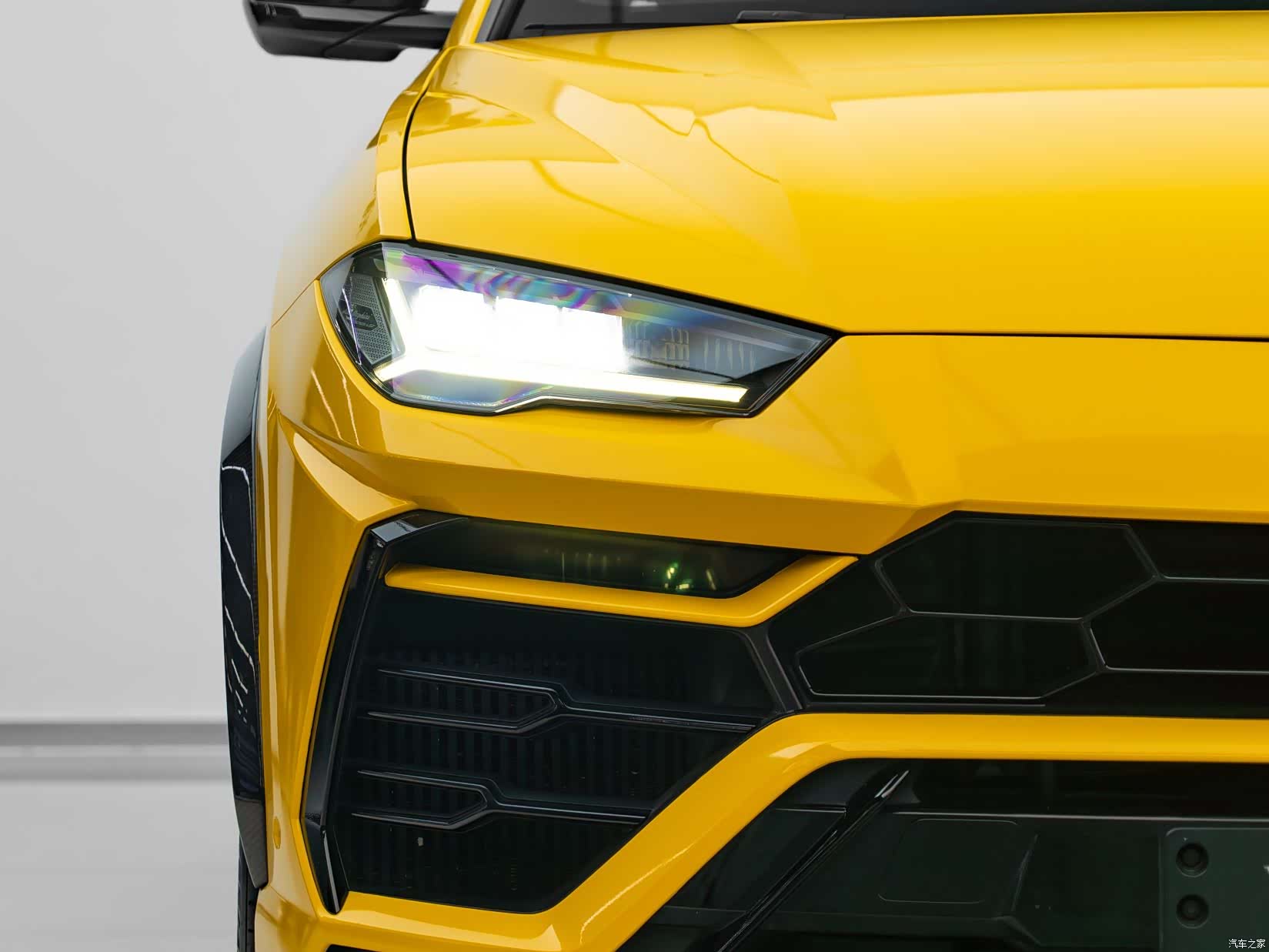 Lamborghini Urus, 2020 9