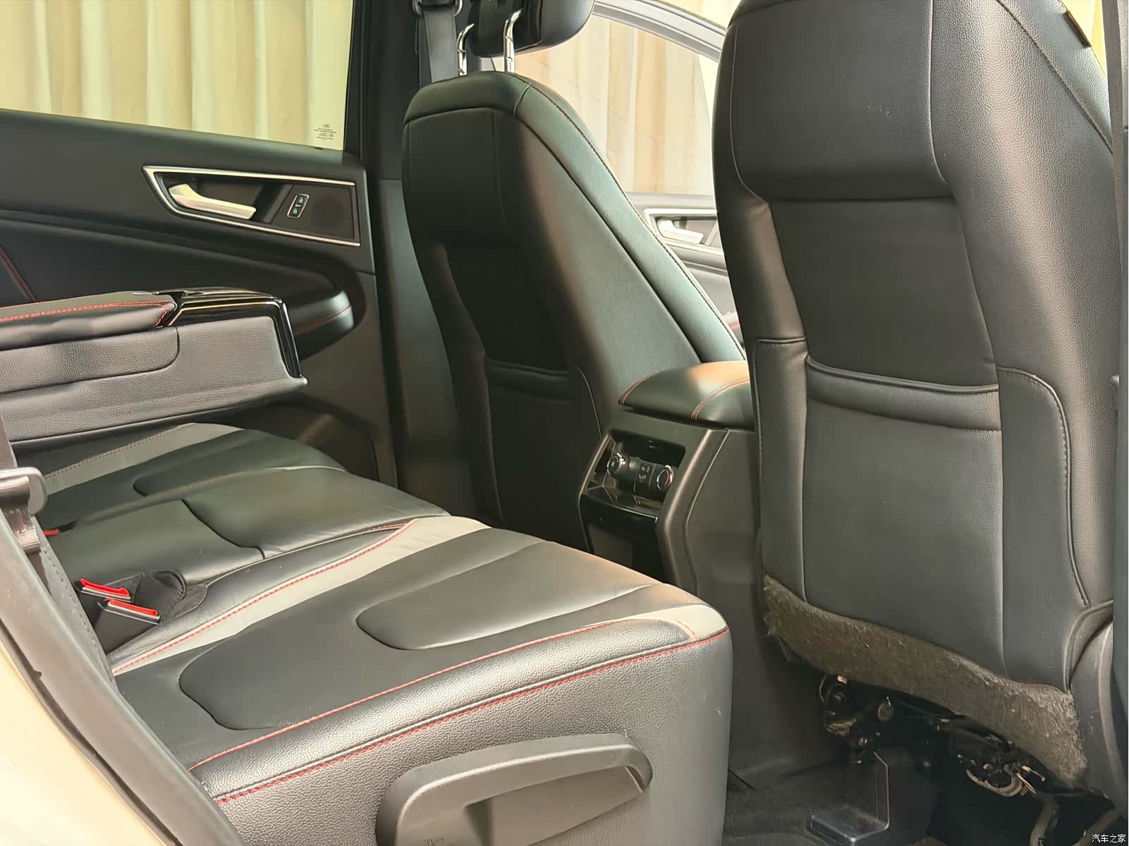 Ford Edge, 2020 13