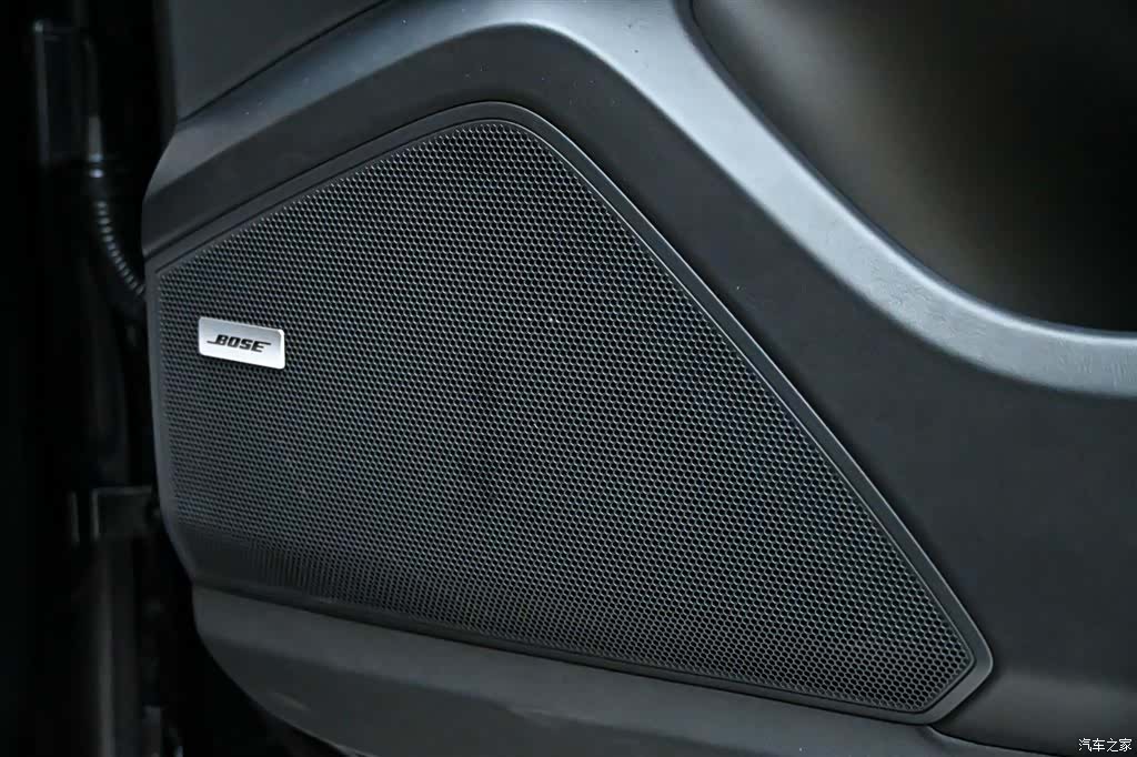 Porsche Cayenne, 2024 25