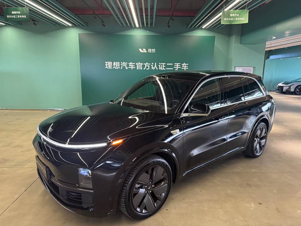 Li Auto L8