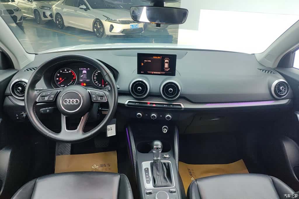 Audi Q2L, 2023 12