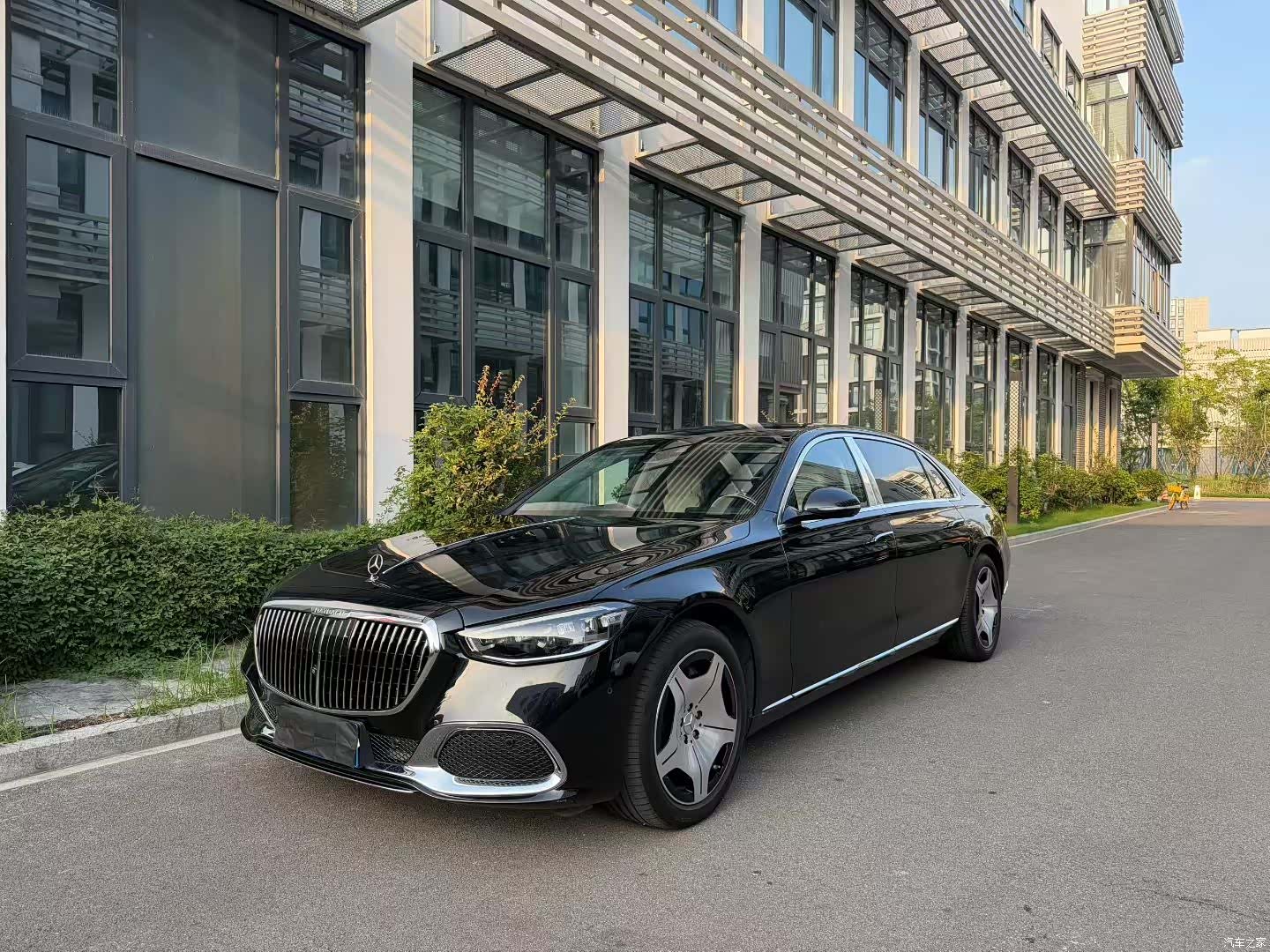 Maybach S-Class, 2023 1