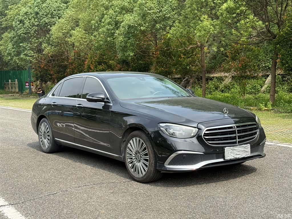 Mercedes-Benz E-Class, 2021 3