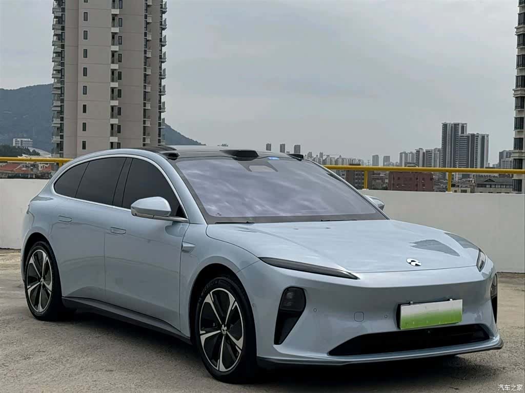 NIO ET5, 2025 4