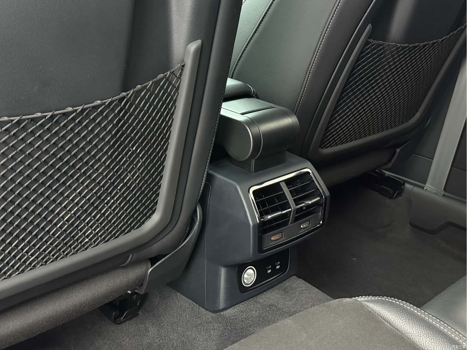 Audi Q3, 2021 10