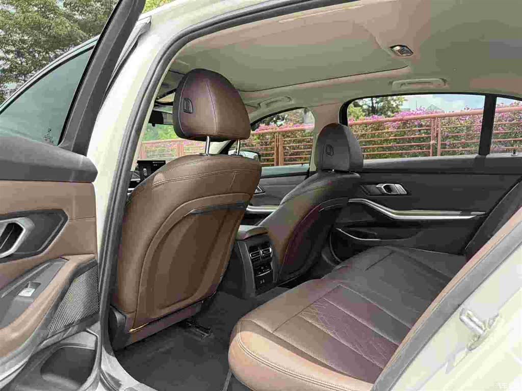 BMW 3 Series, 2022 8