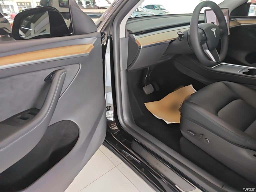 Tesla Model Y, 2021 16