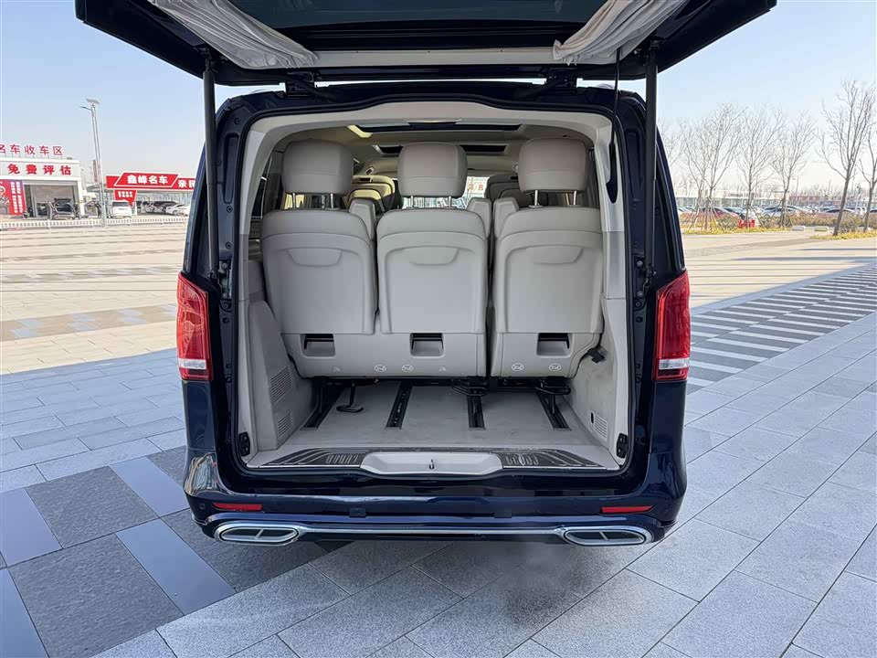 Mercedes-Benz V-class