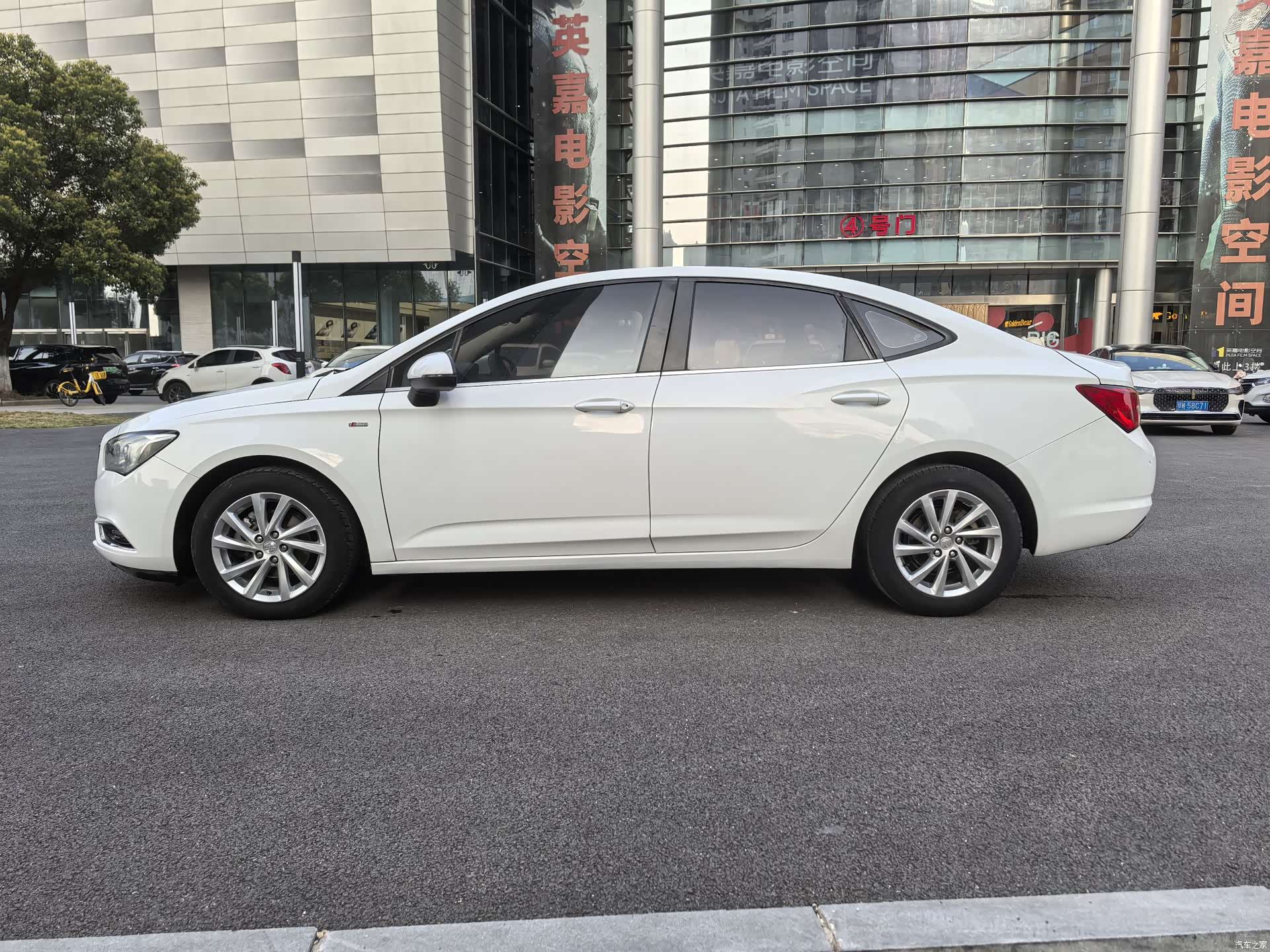 Buick Verano, 2017 3