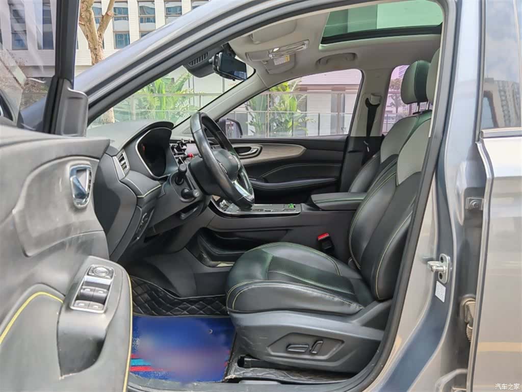 Roewe RX5, 2021 11