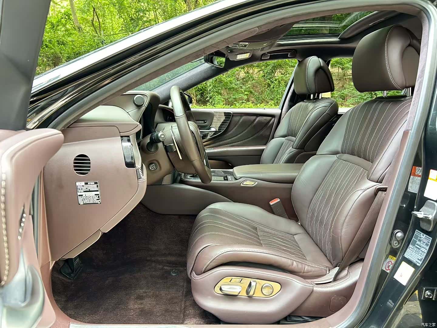 Lexus LS, 2018 3