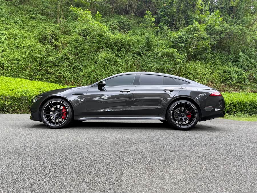 Mercedes-Benz AMG GT 2025, фото 3