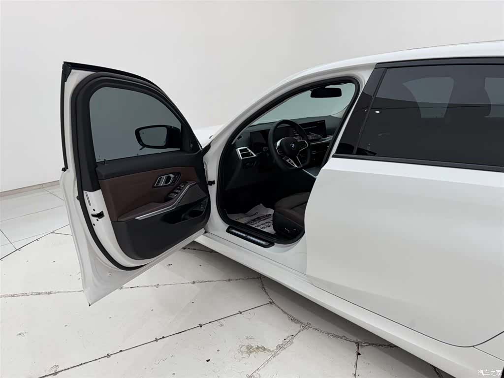 BMW 3 Series, 2025 13