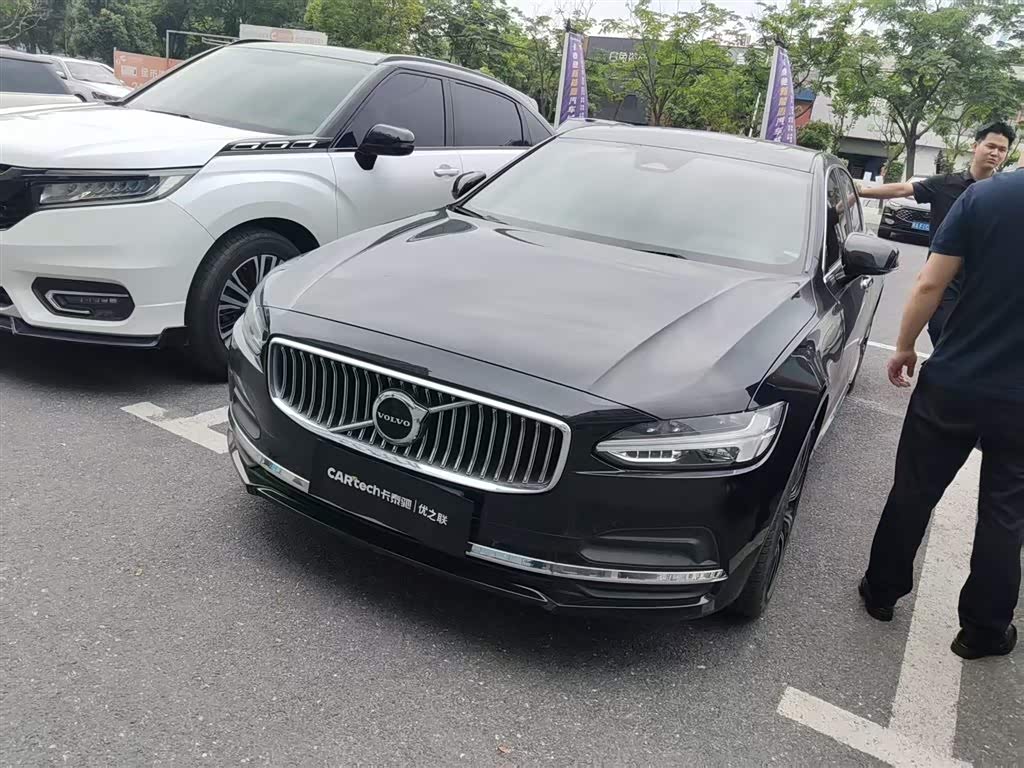 Volvo S90