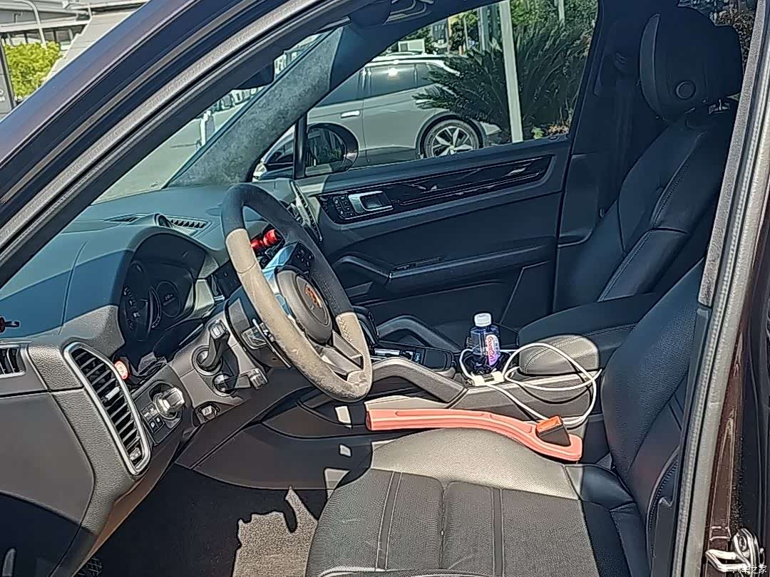 Porsche Cayenne, 2022 9