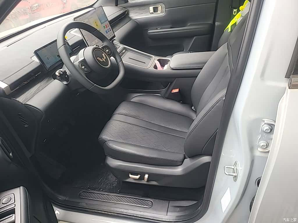 Wuling Starlight, 2026 22