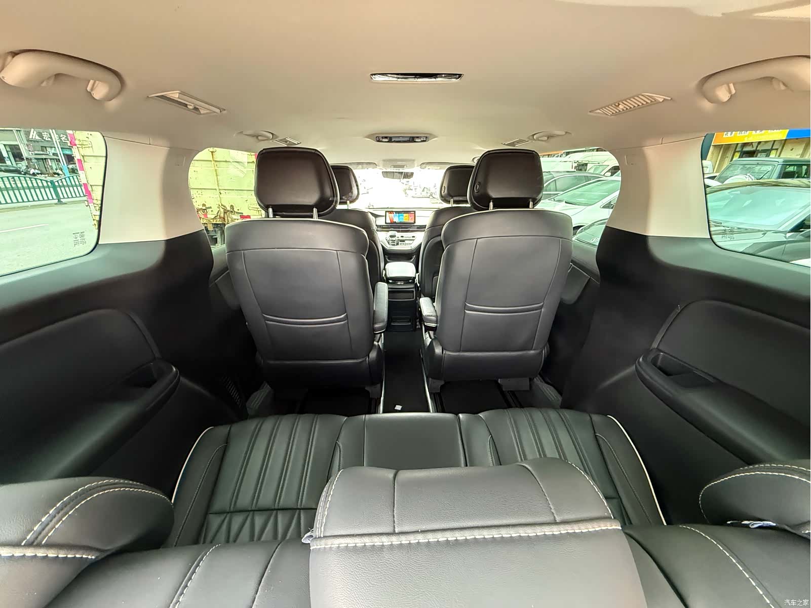 Roewe iMAX8, 2022 14