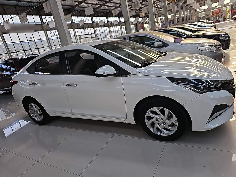 Hyundai Accept