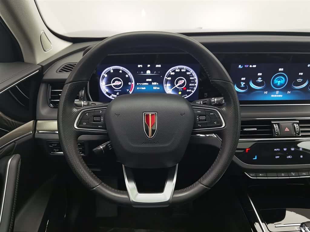 Hongqi HS5, 2022 11