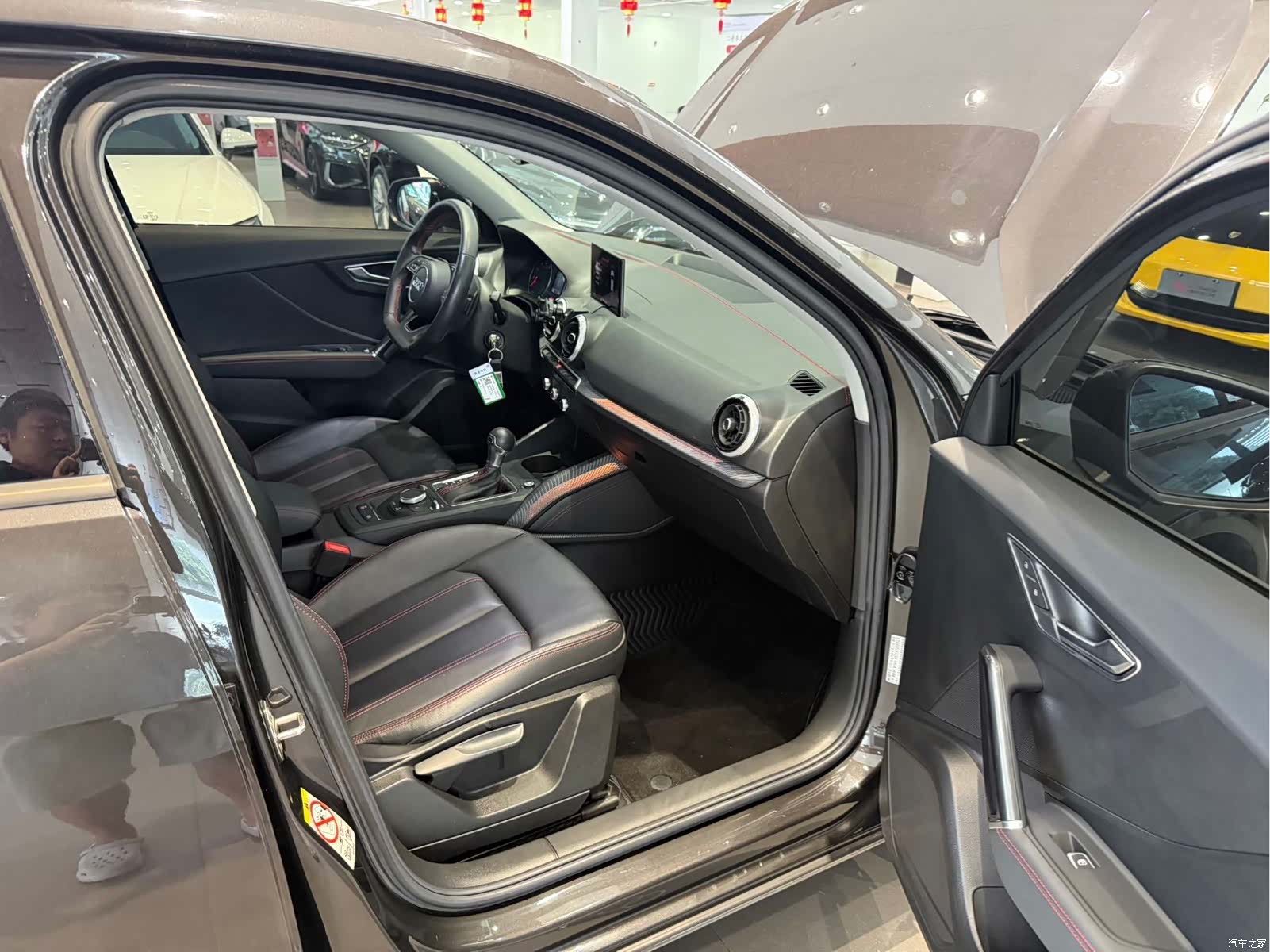 Audi Q2L, 2022 9