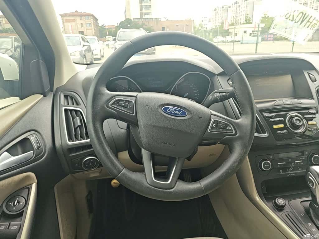 Ford Focus, 2016 11