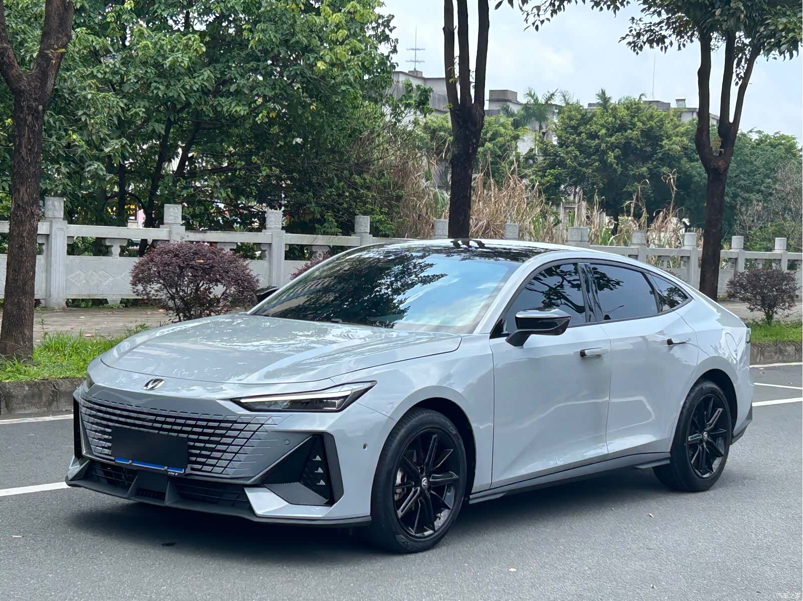 Changan UNI-V, 2023 1