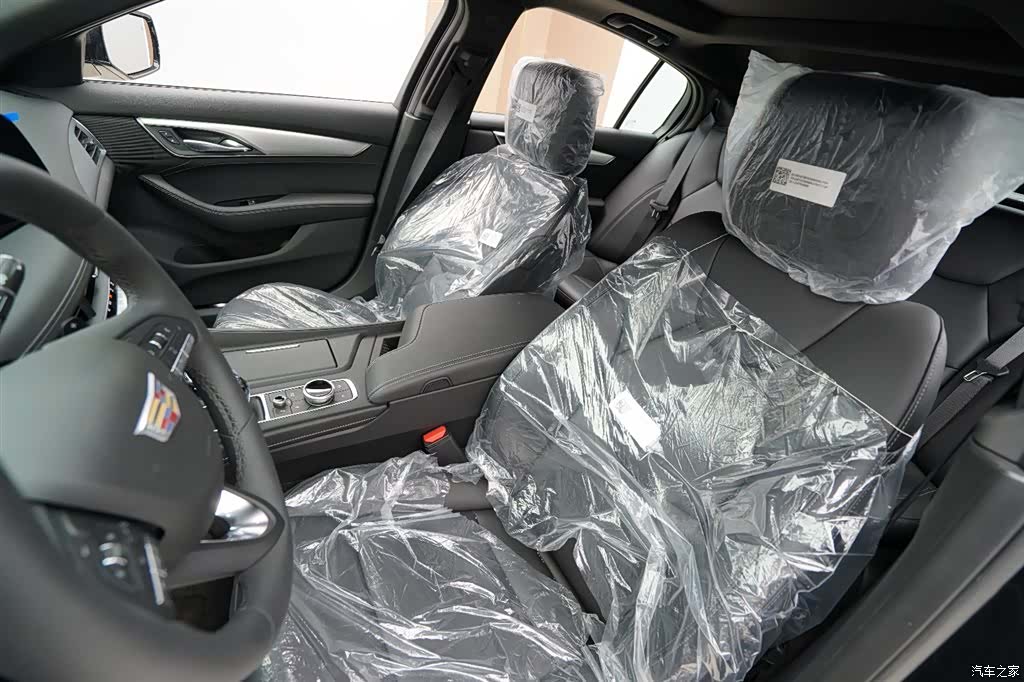 Cadillac CT5, 2026 4