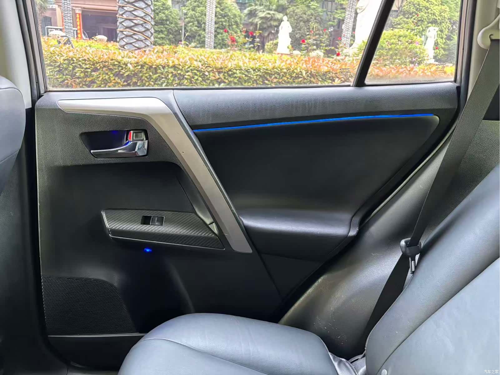 Toyota RAV4, 2014 13