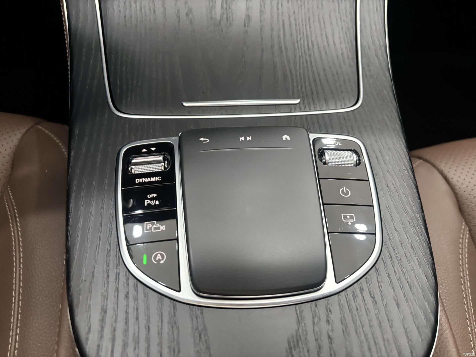 Mercedes-Benz E-Class, 2023 19