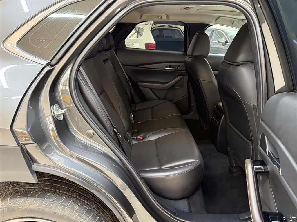 Mazda CX-30, 2022 22