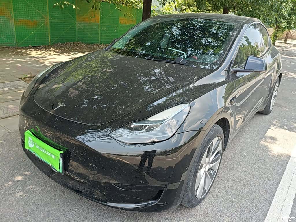 Tesla Model Y, 2023 1