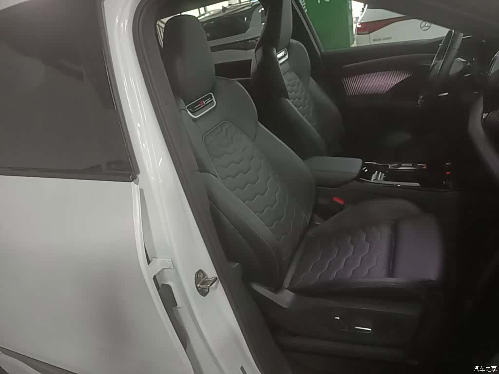 Audi e-tron, 2025 20
