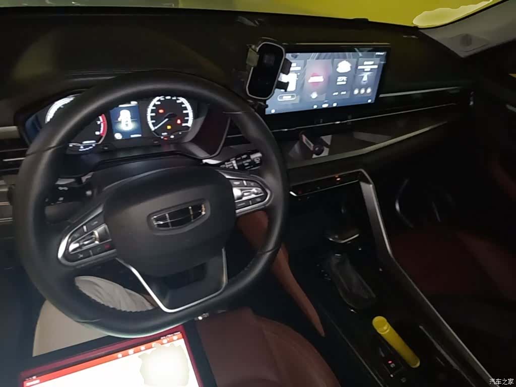 Geely X6, 2023 10