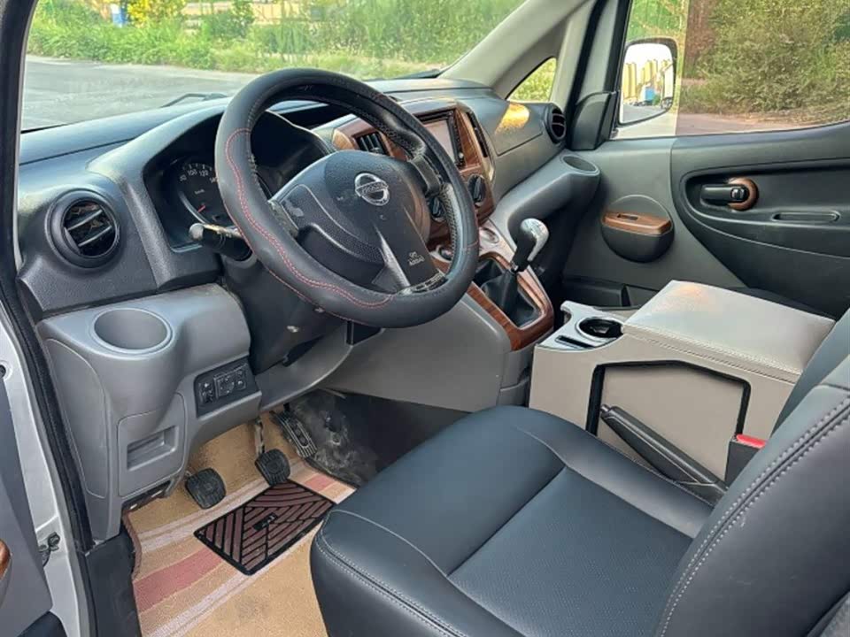 Nissan NV200 Nissan NV200